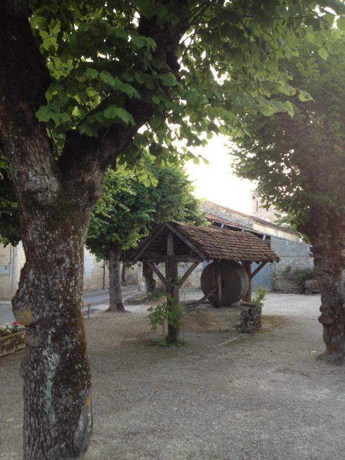 Le Grenier 1 Rue Verte Tusson 16140 France 외부 사진